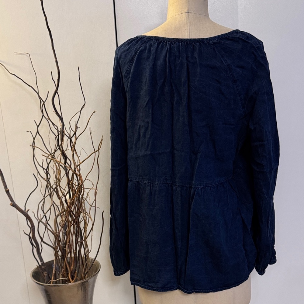 Old Navy Navy Blue Women's Blouse - Picture 4 of 5